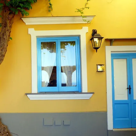 Sleeps 4 Pool Air Con Wifi