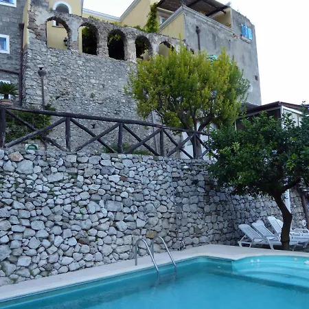 Appartement Sleeps 4 Pool Air Con Wifi *